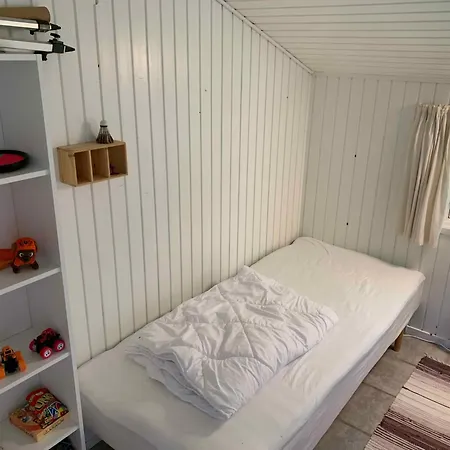 Holiday home Cosy Summer House Close To Woods And Town *