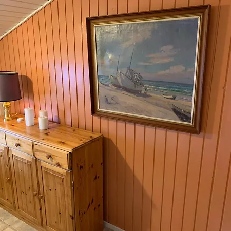 Cosy Summer House Close To Woods And Town *